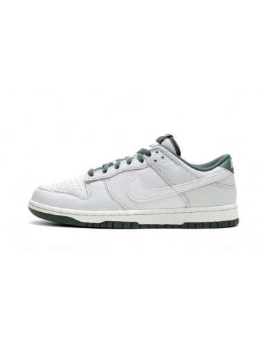 Dunk Low Retro SE Photon Dust Vintage Green Les êtres humains sont 